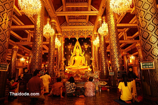 พระพุทธชินราช เป็นพระพุทธรูปปางมารวิชัย ศิลปะแบบสุโขทัย